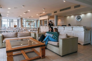 Mostrador para check-in y check-out