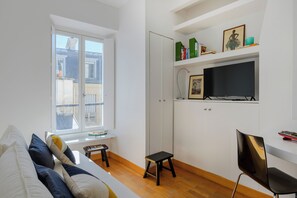 Comfort Apartment, City View