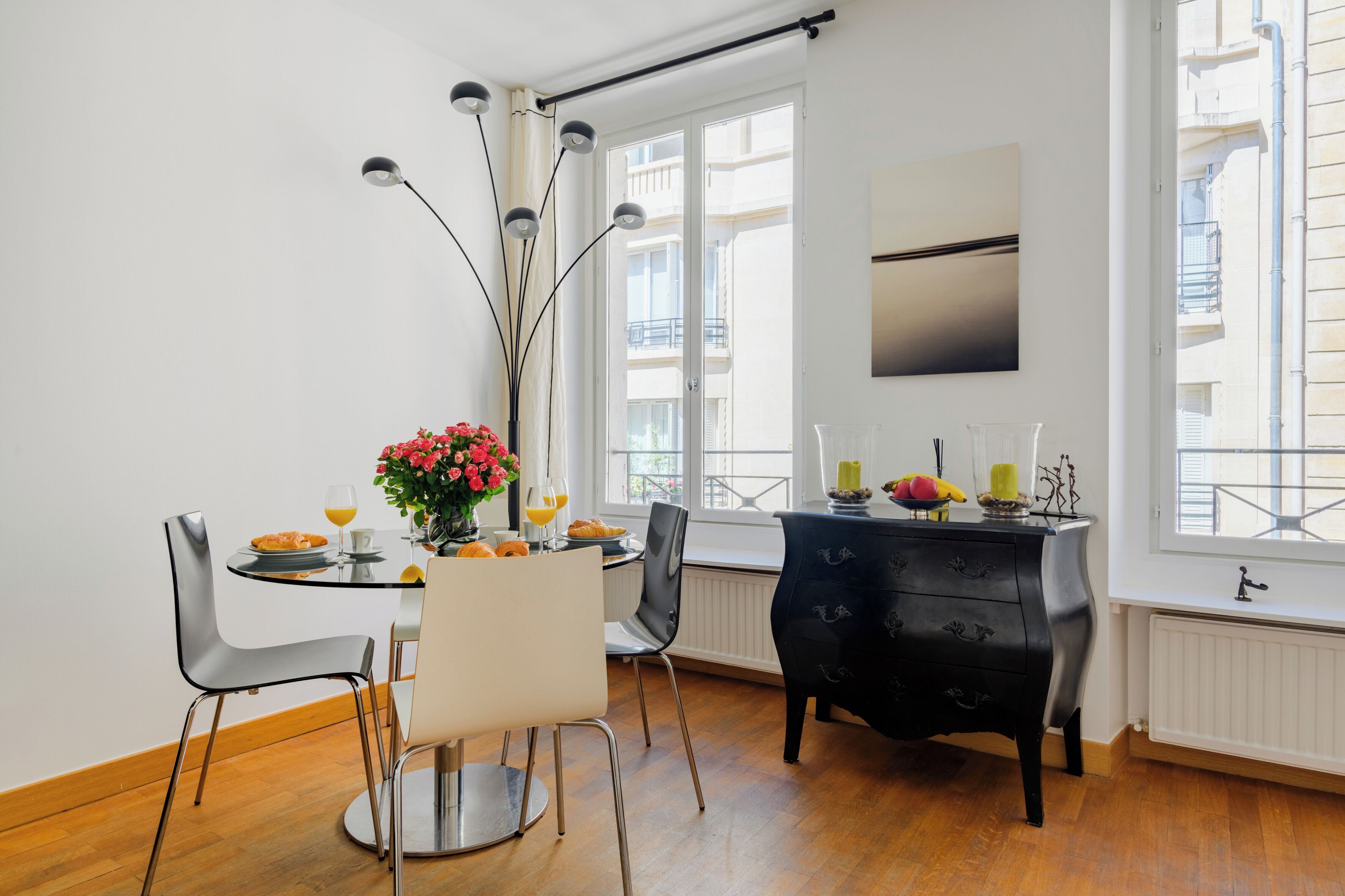 Appartement Confort, vue sur la ville | Repas dans la chambre
