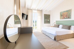4 bedrooms, WiFi, bed sheets