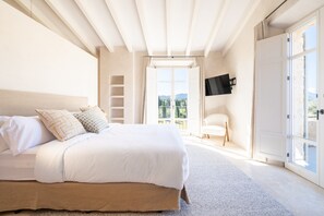 4 bedrooms, WiFi, bed sheets - Country House 'Coral' with Mountain View, Wi-Fi and Air Conditioning (Illes Balears)