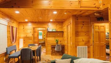 TV connectée, cheminée, jeux vidéo, chaßne hi-fi