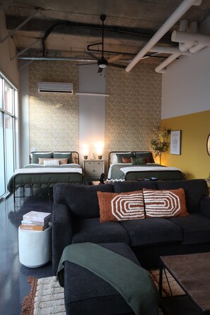 Interior - Deep Ellum Loft FREE garage parking & POOL (Dallas)