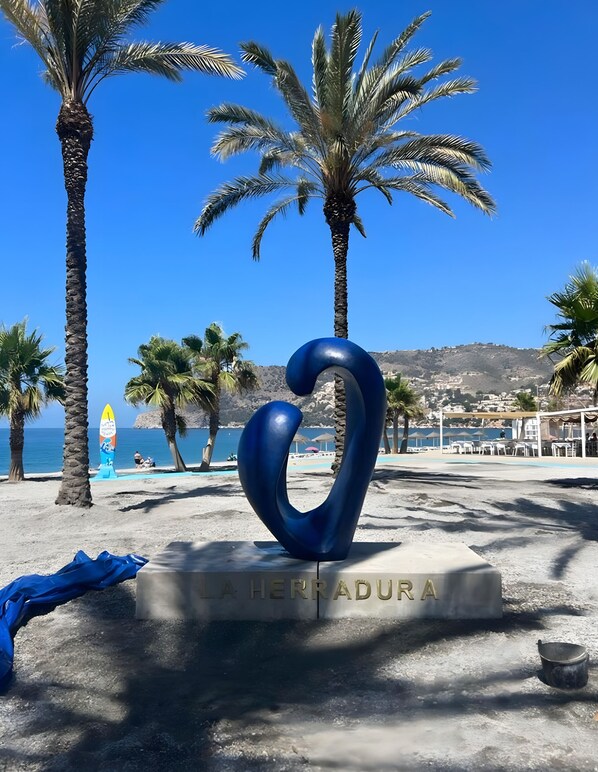 Beach nearby - Apartment 'El Sol Del Sur' with Sea View, Wi-Fi, and Air Conditioning (La Herradura)