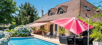 Villa 'Au Coeur Des Pins' with private pool, private garden and Wi-Fi