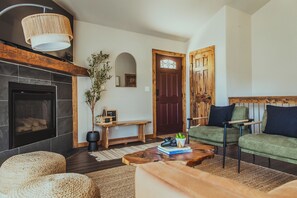 Televisión, chimenea