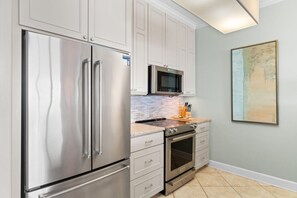 Appart'hôtel, plusieurs lits (Grand Pointe 801) | Cuisine privée | Serviettes en papier
