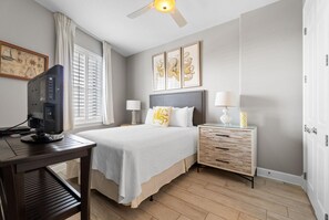 Condo, varias camas (Grand Pointe 801) | 3 habitaciones y wifi 