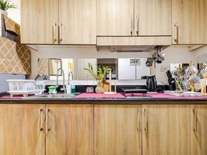 Condo, 1 Bedroom, Balcony, City View | Interior - The Golden Shore Suites (Pasay)