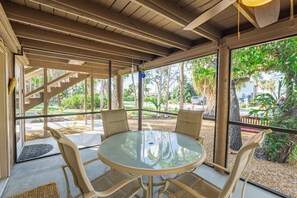 Maison, plusieurs lits (Palmetto Beach Cottage) | Restauration
