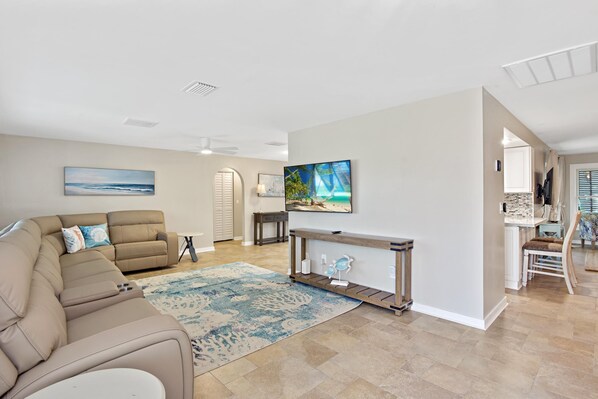 House, Multiple Beds (Beach Retreat) | Living area