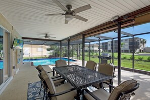 House, Multiple Beds (Beach Retreat) | Outdoor dining - Beach Retreat (Fort Myers Beach)
