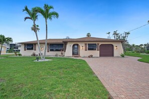 House, Multiple Beds (Beach Retreat) | Exterior