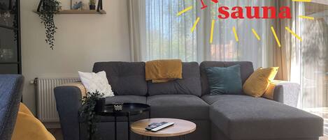 Una Smart TV, libros