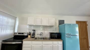 Appartement, 1 trÚs grand lit, patio, vue océan | Cuisine privée