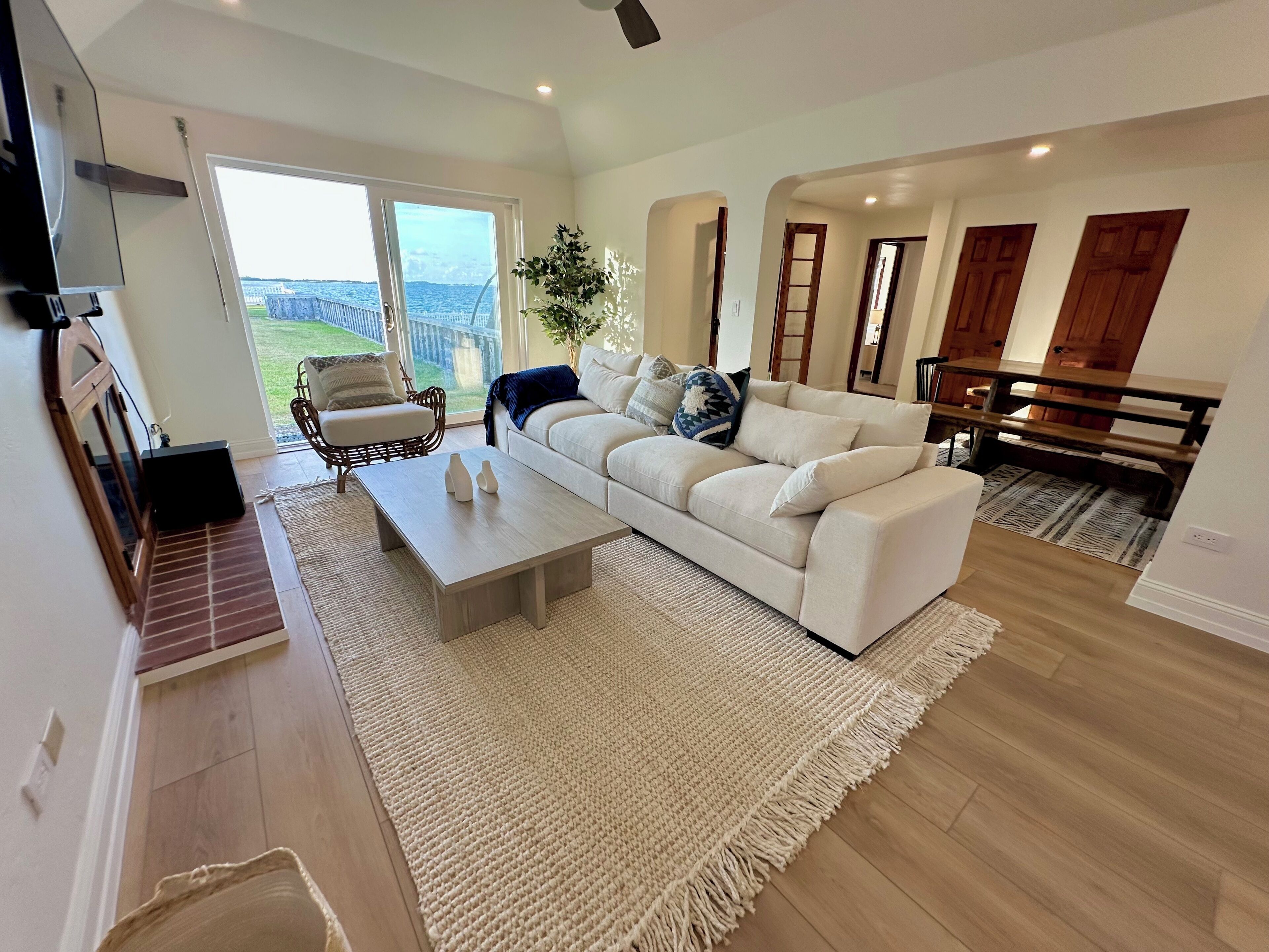 Apartment, 2 Bedrooms, Patio, Ocean View | Living area | 36-inch Smart TV with digital channels