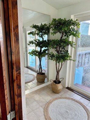 Apartment, 2 Bedrooms, Patio, Ocean View | Terrace/patio