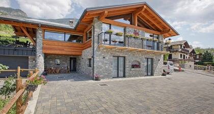 'Rossa' Room with Mountain View, Wi-Fi and Air Conditioning