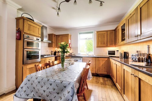 Spacious Argyll Farmhouse in an Idyllic Setting