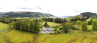 Spacious Argyll Farmhouse in an Idyllic Setting