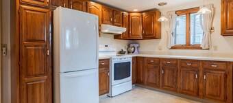 Maine Lakehouse near N. Conway  Beach Access/Pool table/Screened Porch/gas grill