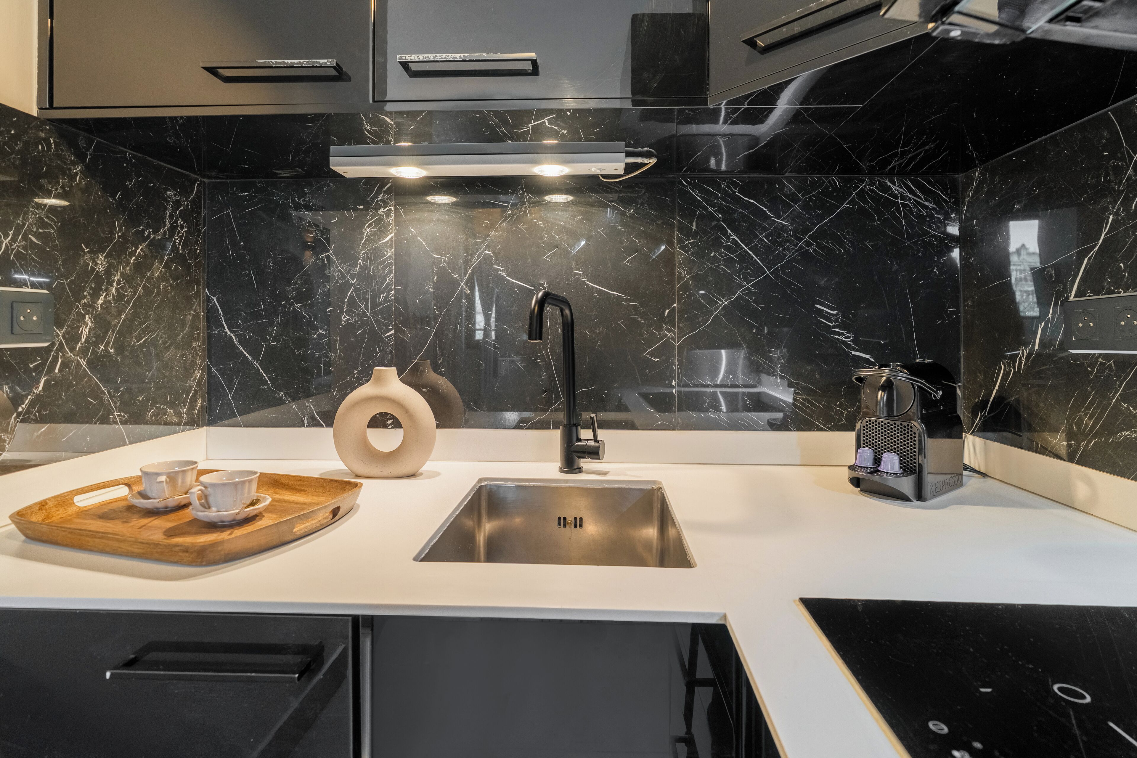 Espresso maker, electric kettle, toaster, freezer