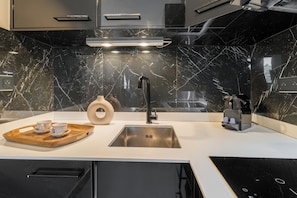 Espresso maker, electric kettle, toaster, freezer