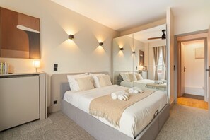 Superior Apartment, Garden View | Iron/ironing board, travel crib, free WiFi, bed sheets - 1598 Ingres (Paris)