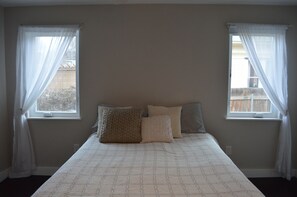 4 bedrooms, WiFi, bed sheets