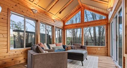 Oakwood Manor: Hot Tub, Sauna, Fire Pit, Games