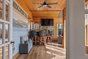 Interior - Oakwood Manor: Hot Tub, Sauna, Fire Pit, Games (Wisconsin Dells)