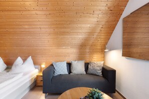 1 bedroom, WiFi, bed sheets - Holiday Apartment Ausguck Without Balcony with Lake View, Shared Terrace and Wi-Fi (Moos)