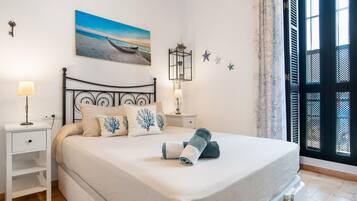 1 habitación, tabla de planchar con plancha, wifi y ropa de cama