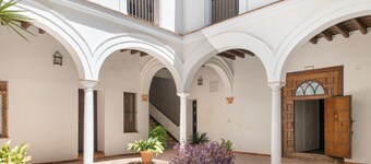 Apartment 'Godoy' with Balcony, Wi-Fi and Air Conditioning