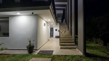 Villa, 5 Bedrooms, Accessible, Smoking | Exterior