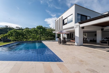 Villa, 5 Bedrooms, Accessible, Smoking | Exterior