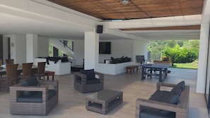 Vila, 5 quartos, acessível, para fumantes | Sala de estar