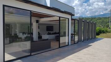 Villa, 5 Bedrooms, Accessible, Smoking | Exterior