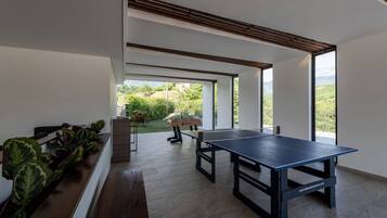 Villa - 5 soveværelser - handicapvenligt - ryger | Spillelokale