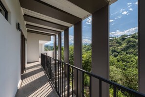 Villa, 5 Bedrooms, Accessible, Smoking | Balcony