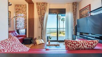 Télévision, cheminée