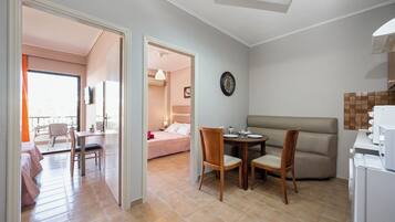 Family Quadruple Room, Balcony, City View | Free WiFi