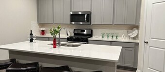 Charming 3-bedroom house with AC, WiFi in terrific Austin