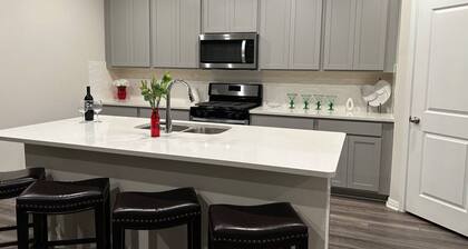 Charming 3-bedroom house with AC, WiFi in terrific Austin