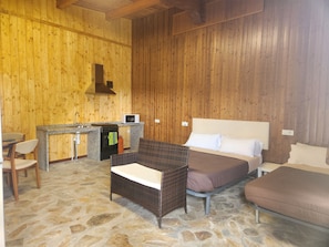 1 bedroom, bed sheets