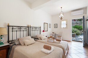 4 chambres, fer et planche à repasser, Wi-Fi, draps fournis
