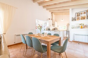 Dining - Holiday Home 'Mollet' with Wi-Fi and Air Conditioning (Illes Balears)