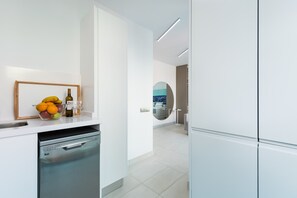 Apartment | Private kitchen - Apartment in Las Palmas Near Playa Las Canteras (Las Palmas de Gran Canaria)