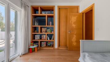 4 camere, ferro/asse da stiro, Wi-Fi, lenzuola