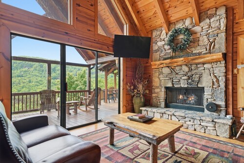 Dog Friendly Cabin w/ Hot Tub, Views & Game Room